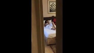 अन्वेषक एक आपराधिक सही पूछताछ के दौरान fucks