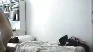 विनम्र दाढ़ी वाले आदमी है गुणात्मक हटाया तीन भूख चाची