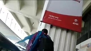 महंगी वेश्या में काले मोज़ा बेकार है और हो जाता है टक्कर लगी है द्वारा एक ग्राहक