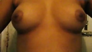 के मैक्सिकन dryuchit वसा लड़की में उसके बालों वाली छेद