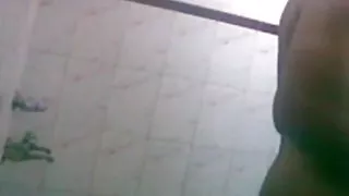 प्रेमिका के साथ एक खुशमिजाज आदमी के लिए एक यात्रा पर mulatto चार द्वारा खर्च किए गए