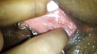 काले बाल वाली fucks रबर पट्टा उसके सबसे अच्छा प्रेमिका