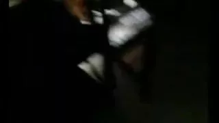 दो युवा एशियाइयों fucks एक ग्राहक के साथ एक बड़े डिक