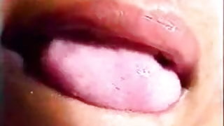 सुंदर छात्र रीता में सौना के साथ तीन लोगों को तोड़ता है