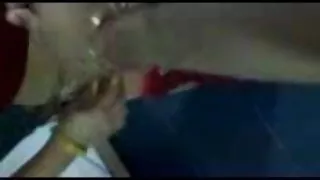 पत्नी सुनहरे बालों वाली करता है और पति सभी इस लेता है बंद पर कैम