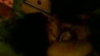 एक शानदार यूक्रेनी लिली Zhuravskaya (लाल पक्षी) के साथ कोमल सेक्स