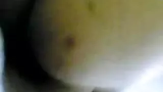 पकड़ा एक सुंदर चोर पर घर और सजा के साथ पहले व्यक्ति सेक्स