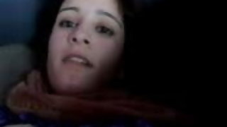 सुनहरे बालों वाली में पीले अंडरवियर पटाकर आदमी पर भावुक सेक्स