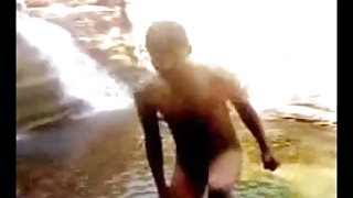 सुंदर Mulatka पूछा के लिए मुश्किल सेक्स के साथ उसके बॉस