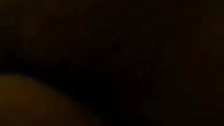 फैटी एक सिलिकॉन डिक के साथ योनि की मालिश