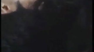 मैं अंडे के साथ एक जीभ और एक आदमी दो छेद में खींच के साथ खेला