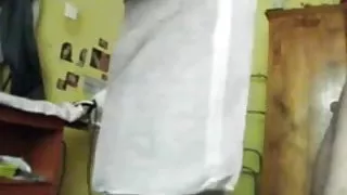 लड़की के साथ बड़े सेक्स होंठ fucks प्रेमी पर के मंजिल