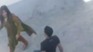 एक विकसित गधा रूसी प्रेमिका में समाप्त, बाहर नहीं ले जा