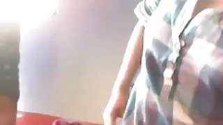 आकर्षक busty बेब masturbates किट्टी में सामने के वेब कैमरा