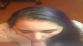 होटल प्रबंधक एक आलीशान ग्राहकों के आकर्षण के सामने खड़ा नहीं किया