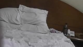 पति घर पर नहीं है, जबकि दिव्य Latinka एक शक्तिशाली पड़ोसी के साथ किया जा रहा है