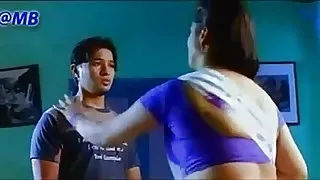 के बाद खेल के साथ अपने किट्टी लड़की चूमा पैर की उंगलियों