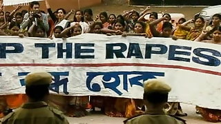 के छेद के लाल लड़कियों दरार पर तेजी के दौरान के शक्तिशाली डबल प्रवेश