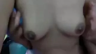 आदमी एक परिपक्व पड़ोसी को घर में snuck और उसे देखने के लिए पीओवी सेक्स