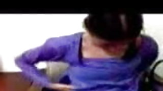 युवा फैटी दिया के आदमी खुद करने के लिए शैग और खत्म अंदर