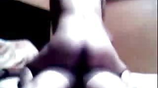 अडॉरेबल गर्ल prislates वाइब्रटर को शेव्ड crotch