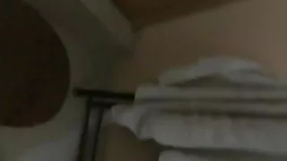 मैं हाथ पर मेरे गधे खो दिया है और आदमी का एहसास हुआ कि फूहड़ गुदा चाहता है