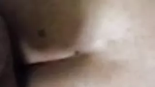 योनि संभोग के साथ सुंदर श्यामला बड़े स्तनों के साथ