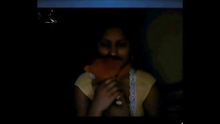 युवा है नहीं शर्मीली छूत पर पोर मांडू और देता है एजेंट खुद को shag