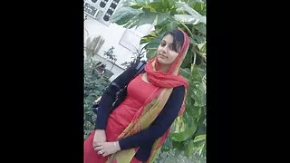 देखभाल लड़की बनाया एक दोस्त मालिश और की अनुमति दी करने के लिए प्राप्त रखी में के बट